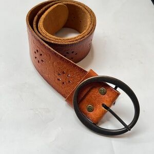 American Eag;Belt Leather Countrycore Western Size M Brown Perforated Floral